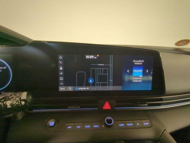 Photo of 2025 White Hyundai ELANTRA HEV