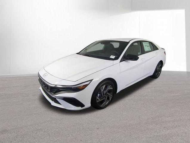 Photo of 2025 White Hyundai ELANTRA HEV