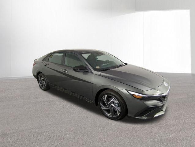 Photo of 2025 Amazon Gray Hyundai ELANTRA HEV
