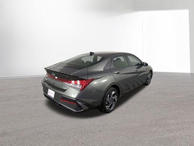 Photo of 2025 Amazon Gray Hyundai ELANTRA HEV