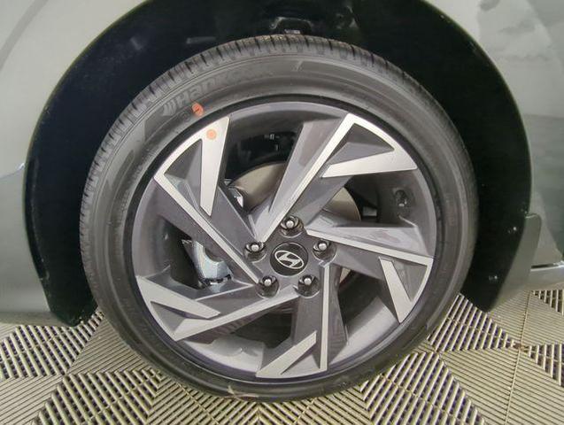Photo of 2025 Amazon Gray Hyundai ELANTRA HEV