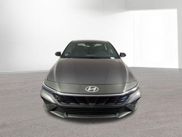 Photo of 2025 Amazon Gray Hyundai ELANTRA HEV