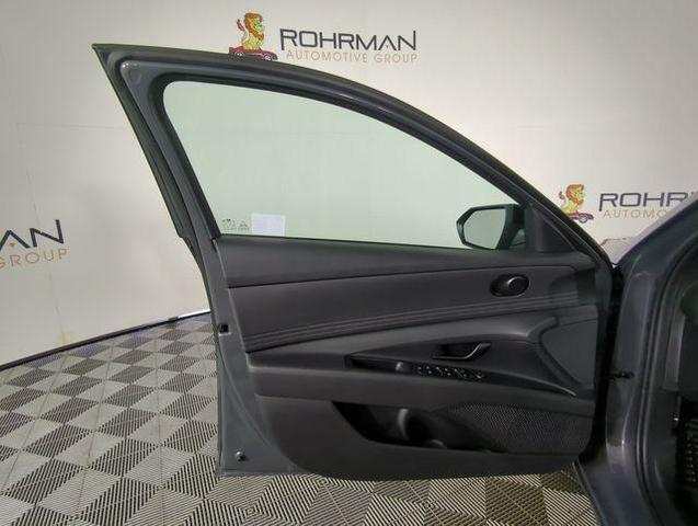 Photo of 2025 Gray Pearl Hyundai ELANTRA HEV