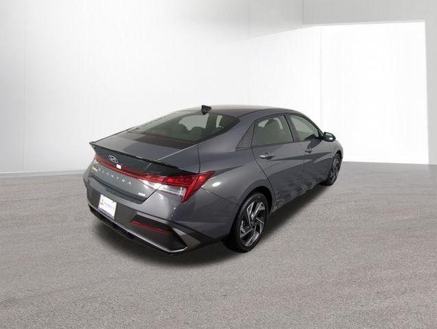 Photo of 2025 Gray Pearl Hyundai ELANTRA HEV