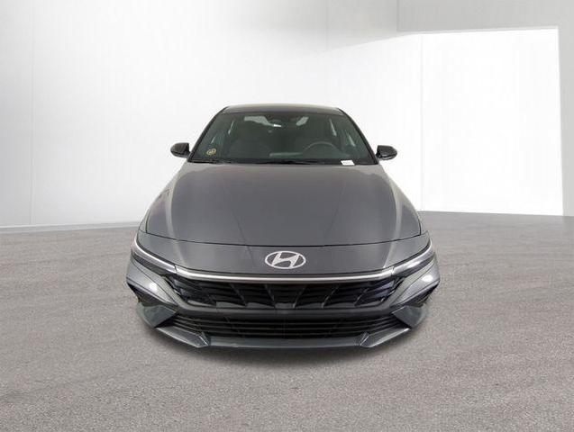 Photo of 2025 Gray Pearl Hyundai ELANTRA HEV