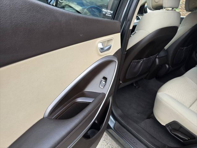 Photo of 2013 Gray Hyundai SANTA FE