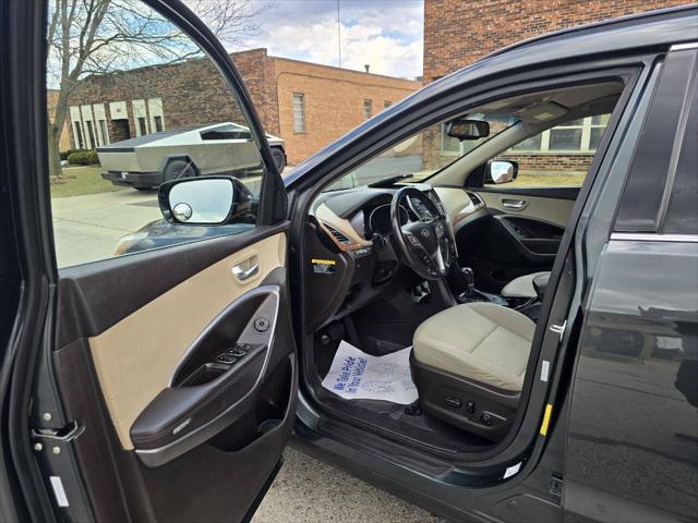 Photo of 2013 Gray Hyundai SANTA FE
