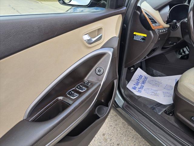 Photo of 2013 Gray Hyundai SANTA FE