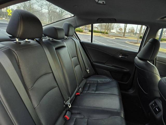 Photo of 2015 Crystal Black Pearl Honda Accord