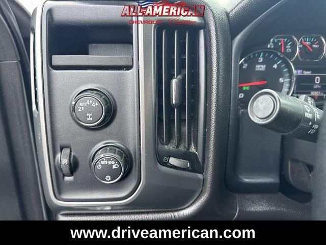 Photo of 2018 Silver Ice Metallic Chevrolet Silverado 1500