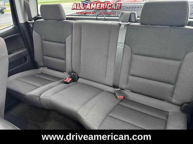 Photo of 2018 Silver Ice Metallic Chevrolet Silverado 1500