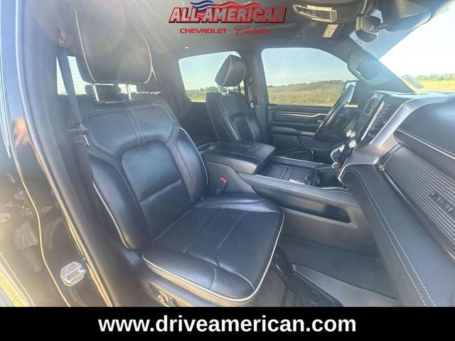 Photo of 2021 Diamond Black Crystal Pearlcoat RAM 1500