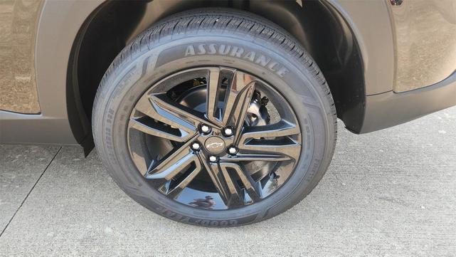 Photo of 2025 Mosaic Black Metallic Chevrolet Trax