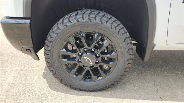 Photo of 2025 Summit White Chevrolet Silverado 2500
