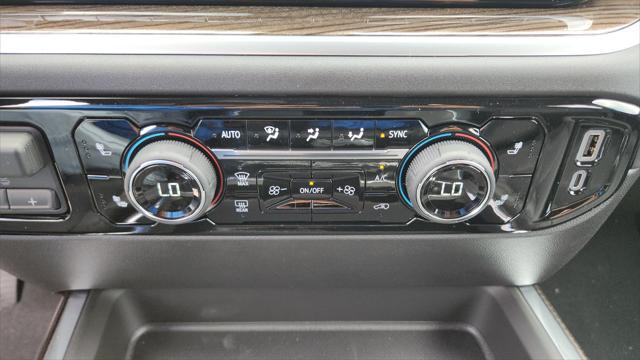 Photo of 2025 Summit White Chevrolet Silverado 2500
