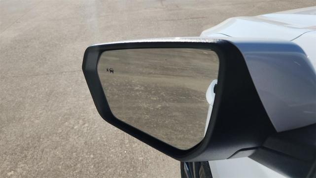 Photo of 2022 Summit White Chevrolet Equinox