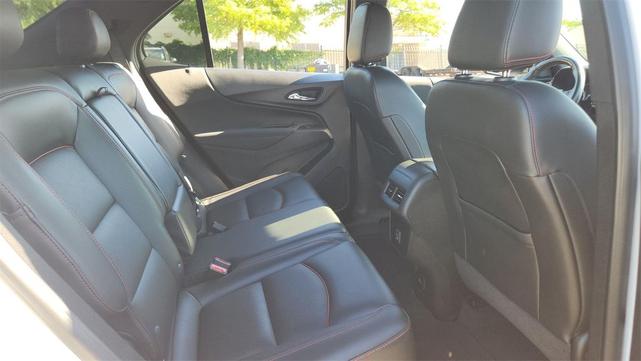 Photo of 2022 Summit White Chevrolet Equinox
