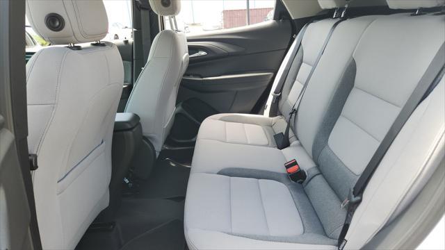 Photo of 2026 Summit White Chevrolet Trailblazer
