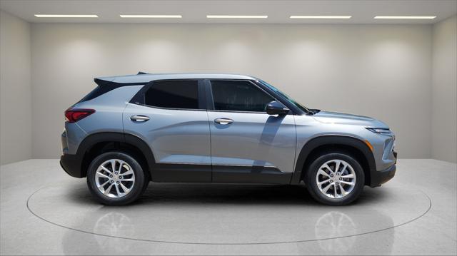 Photo of 2026 Sterling Gray Metallic Chevrolet Trailblazer