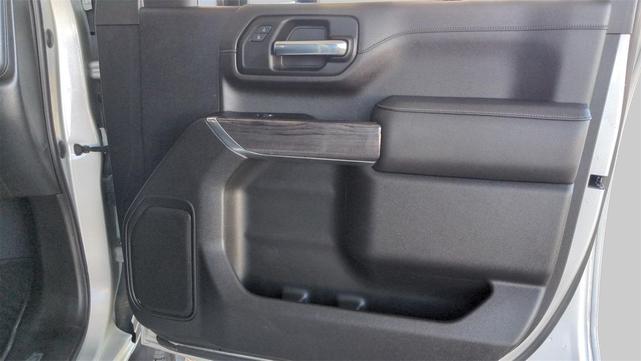 Photo of 2023 Silver Ice Metallic Chevrolet Silverado 2500