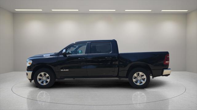 Photo of 2024 Diamond Black Crystal Pearlcoat RAM 1500