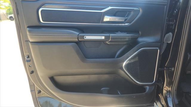 Photo of 2024 Diamond Black Crystal Pearlcoat RAM 1500