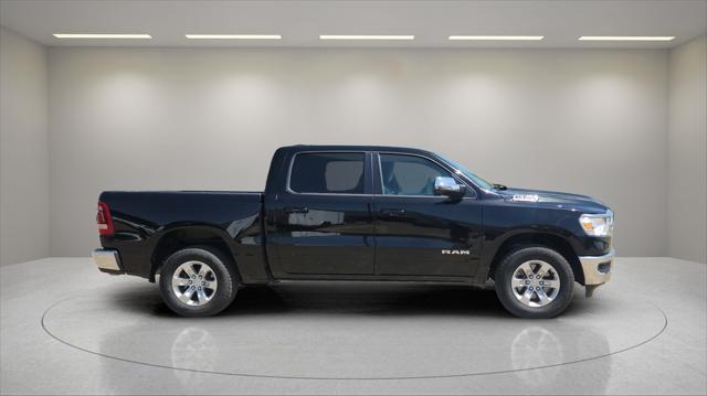 Photo of 2024 Diamond Black Crystal Pearlcoat RAM 1500