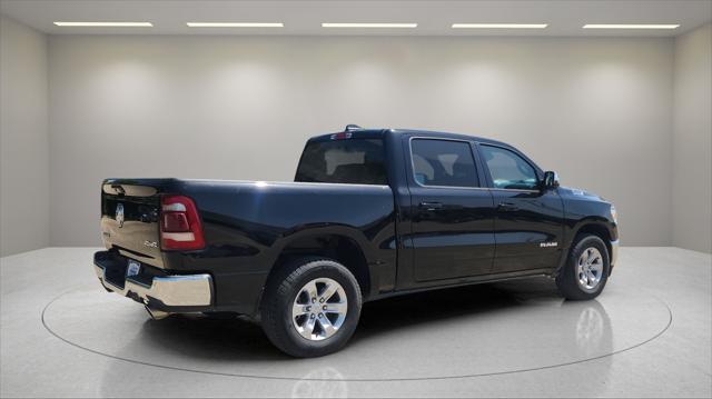 Photo of 2024 Diamond Black Crystal Pearlcoat RAM 1500