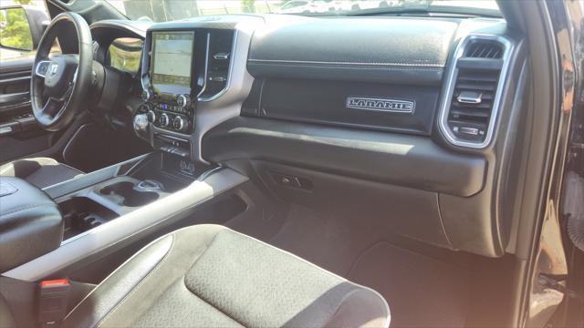 Photo of 2024 Diamond Black Crystal Pearlcoat RAM 1500