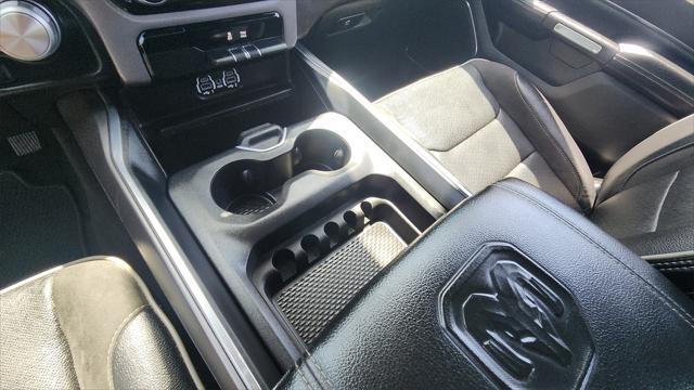 Photo of 2024 Diamond Black Crystal Pearlcoat RAM 1500