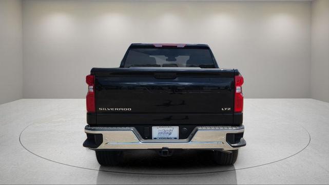 Photo of 2025 Black Chevrolet Silverado 1500
