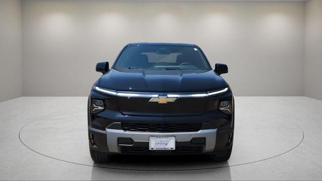 Photo of 2026 Black Chevrolet Silverado EV