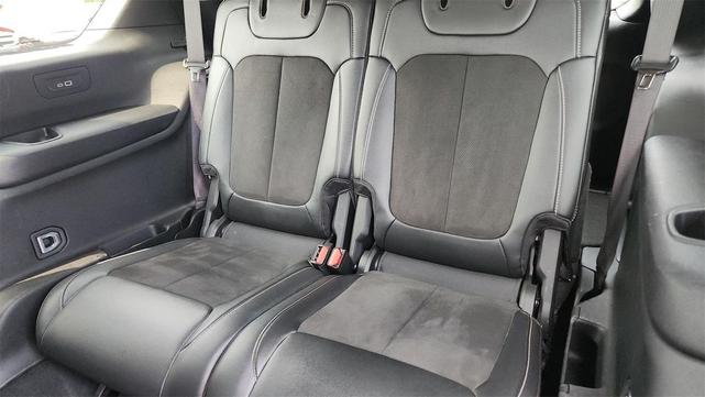Photo of 2023 Silver Zynith Jeep Grand Cherokee L