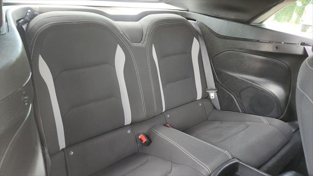 Photo of 2023 Summit White Chevrolet Camaro