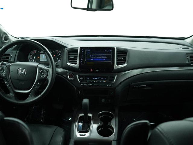 Photo of 2018 White Honda Pilot