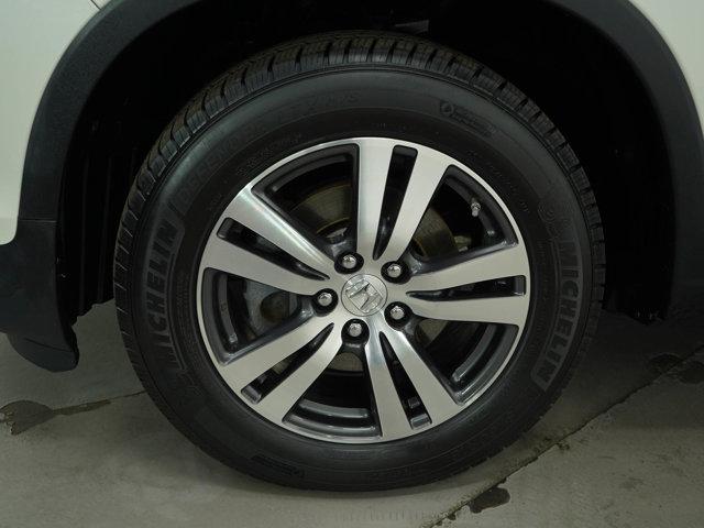 Photo of 2018 White Honda Pilot