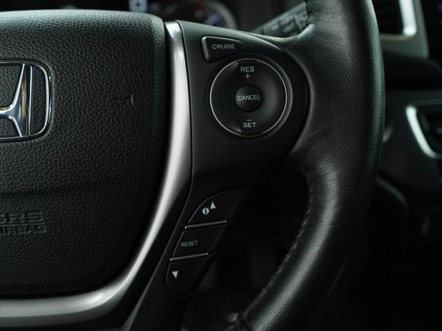 Photo of 2018 White Honda Pilot