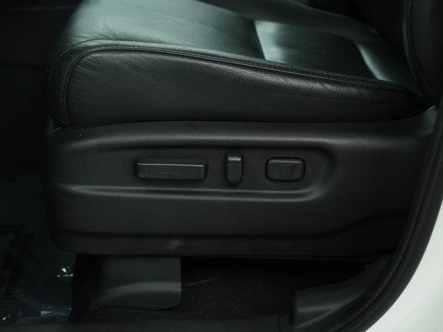 Photo of 2018 White Honda Pilot