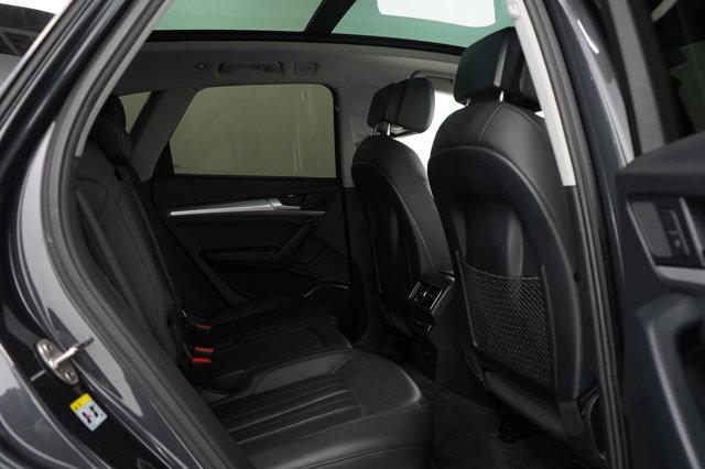 Photo of 2018 Gray Audi Q5