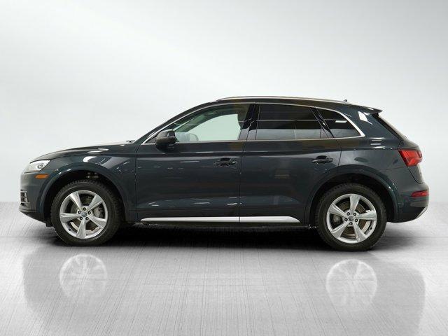 Photo of 2018 Gray Audi Q5