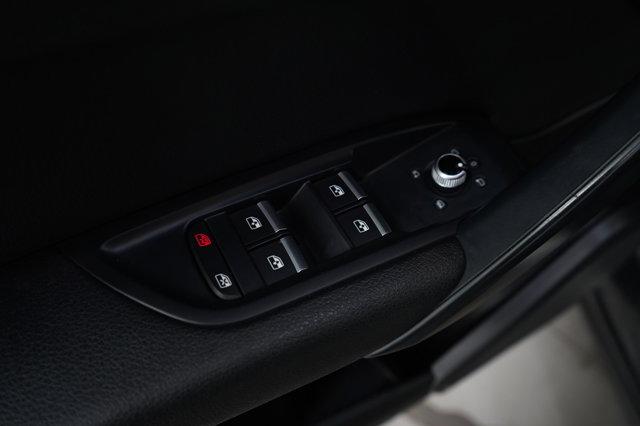 Photo of 2018 Gray Audi Q5