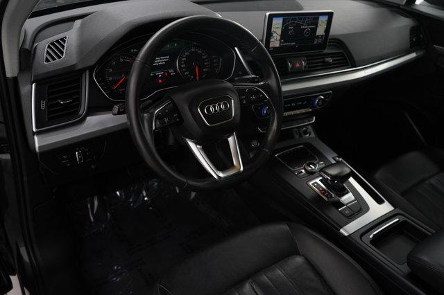Photo of 2018 Gray Audi Q5