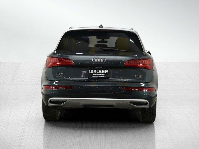 Photo of 2018 Gray Audi Q5