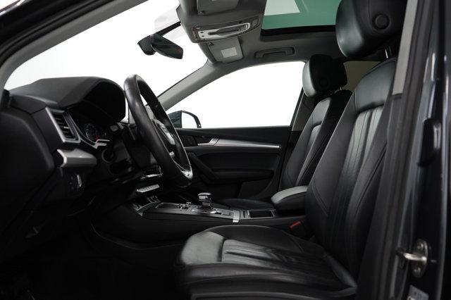 Photo of 2018 Gray Audi Q5