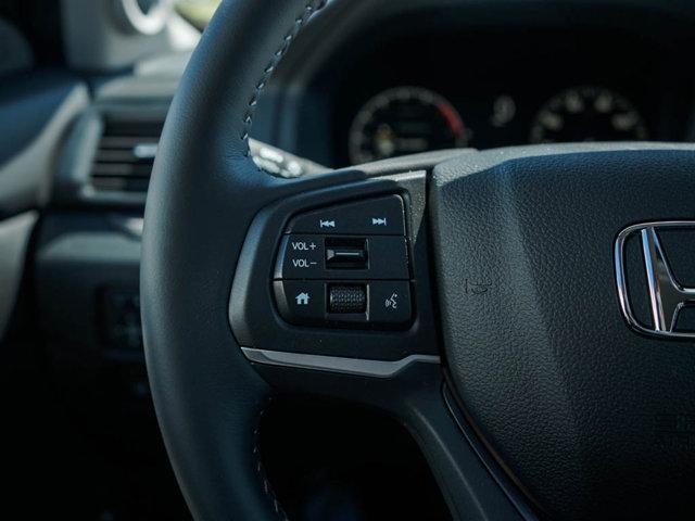 Photo of 2025 Platinum White Pearl Honda Ridgeline
