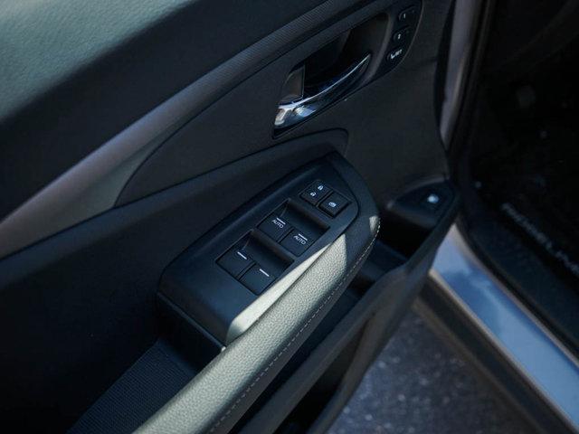 Photo of 2025 Platinum White Pearl Honda Ridgeline