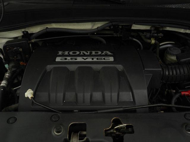 Photo of 2008 White Honda Pilot
