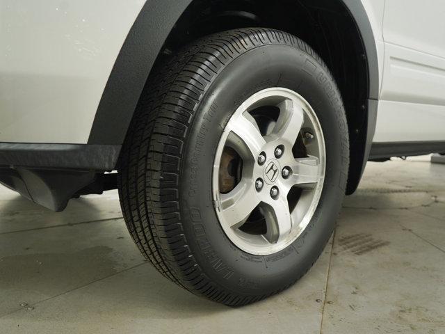 Photo of 2008 White Honda Pilot
