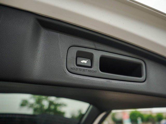 Photo of 2026 Solar Silver Metallic Honda CR-V Hybrid