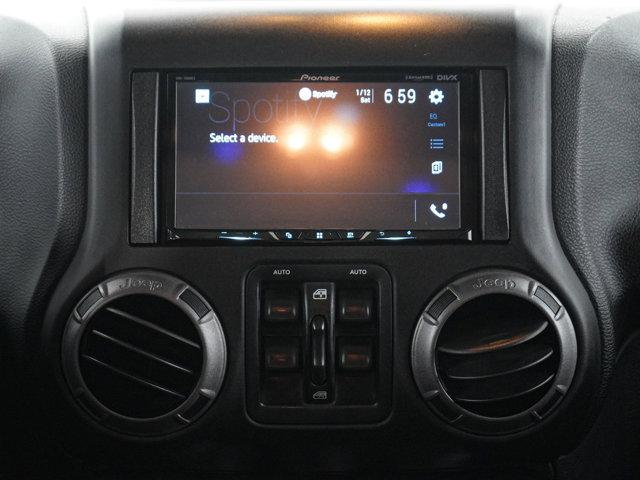 Photo of 2015 Black Jeep Wrangler